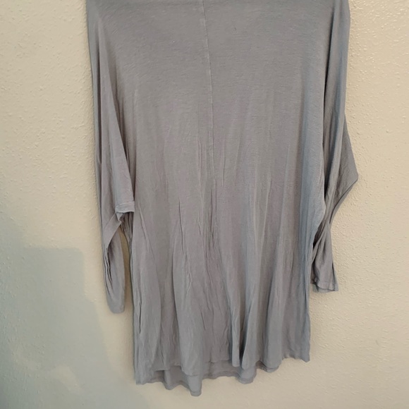 Her she grey long sleeve oversized top - Picture 2 of 4